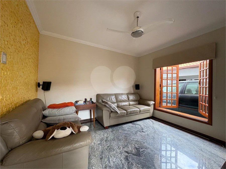 Casa a Venda no Condomínio Vista Alegre - Sede em Vinhedo/SP