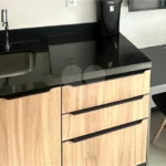 Studio de 28m2 mobiliado com sacada à venda na Bela Vista