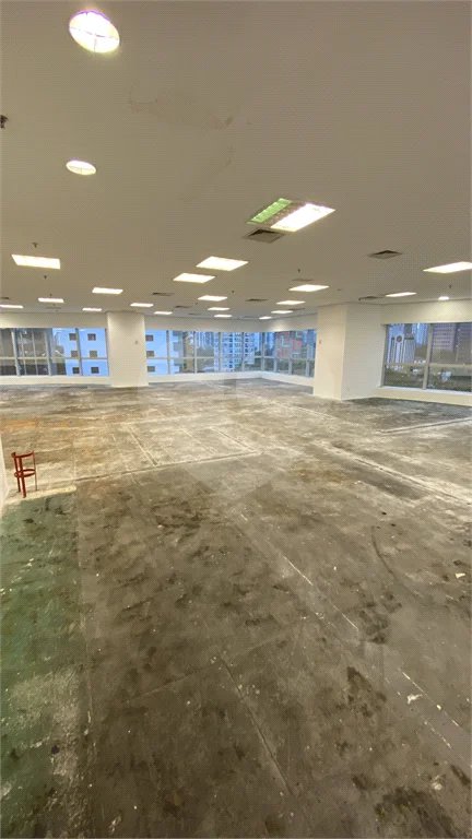 Sala comercial a 4 minutos estação Berrini