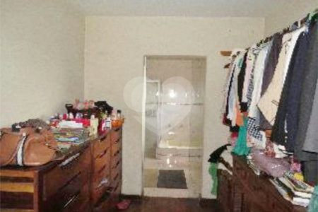 Sobrado à venda no Planalto Paulista c/300 m2 - 4 Quarto/1 Suíte/3 Vagas na garagem - Metrô S.Judas
