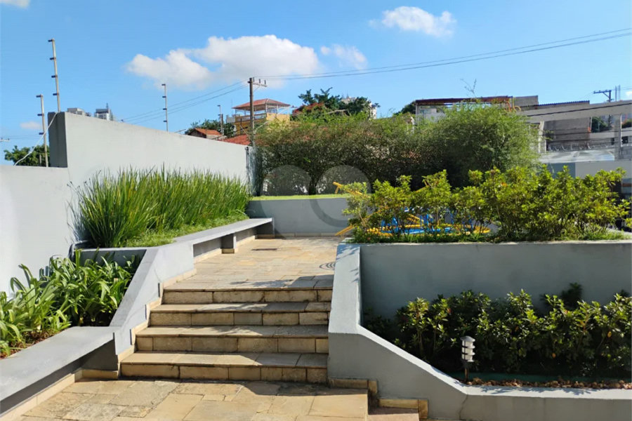 Vende-se apartamento na Vila Mascote