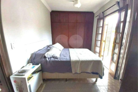Casa à venda no Condomínio Vista Alegre Sede em Vinhedo/SP