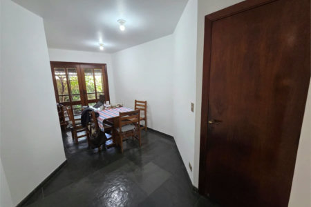 Casa à venda com 4 quartos, sendo 2 suítes,  em Cidade São Francisco, São Paulo, SP