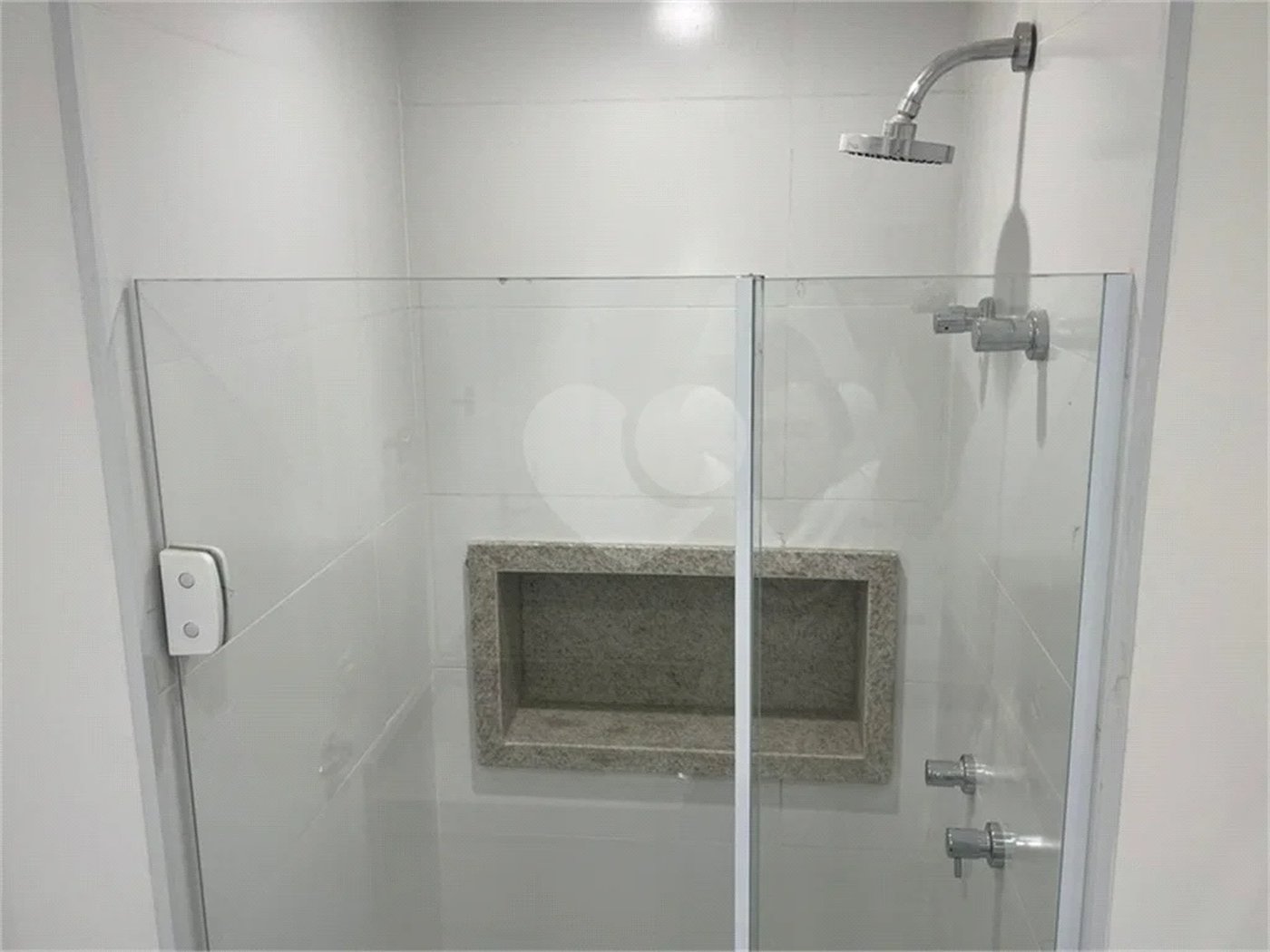 Apartamento mobiliado com 44 m2, 1 dormitório e 1 vaga a venda nos Jardins