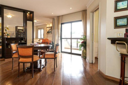 Um lindo apartamento residencial localizado no Bosque da Saúde