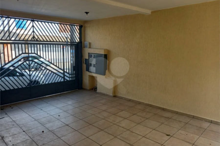 Casa com 147m² , 2 dormitórios , sendo 1 suíte , 2 vagas , à venda , no Parque das Nações , em Santo André.