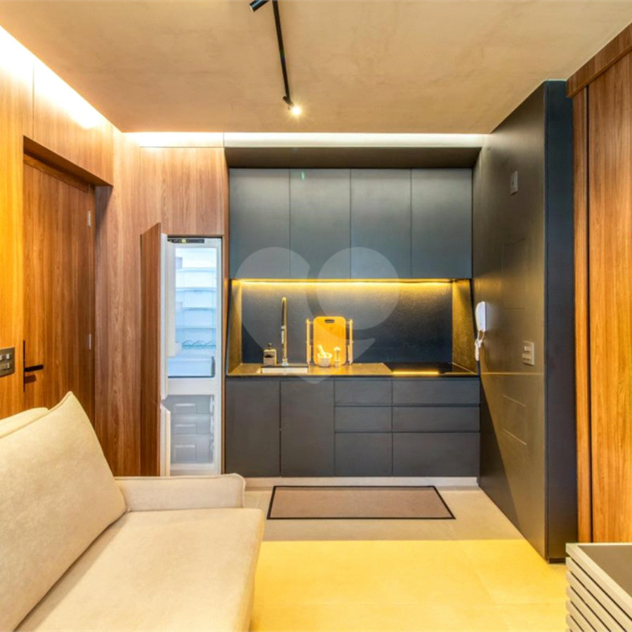 Apartamento de 33m2 com 1 dorm, 1 banheiro. Estuda permuta.