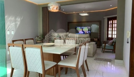 Casa à venda com 3 quartos, sendo 1 suíte, em Parque Paraíso, São Carlos, SP