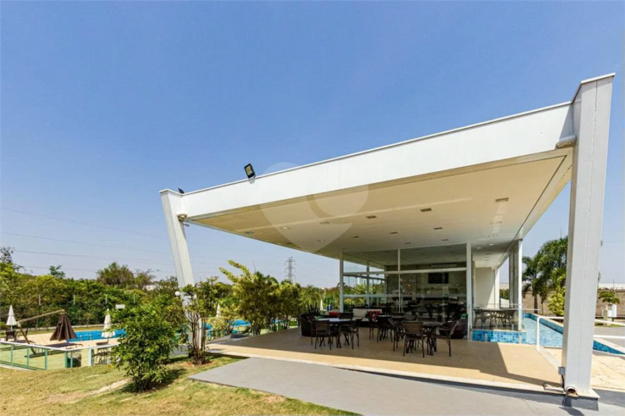 casa térrea, recém construida, 3 dormitórios sendo 1 suíte, 2 vagas de garagem, piscina e espaço gourmet