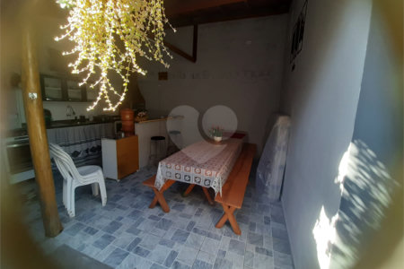 Casa térrea no Jardim Cruzeiro do Sul