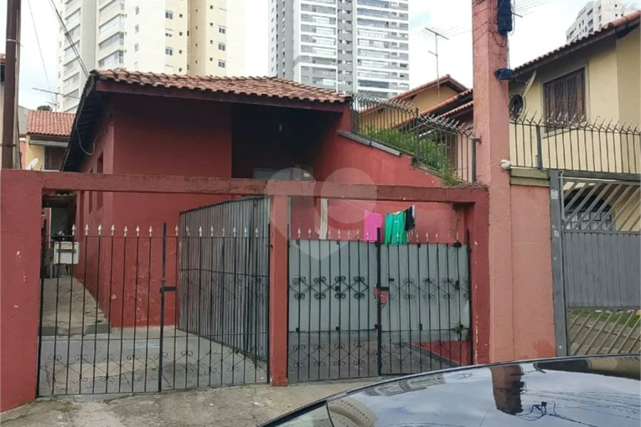 Terreno de 120m2 à venda com 3 imóveis locados no Ipiranga