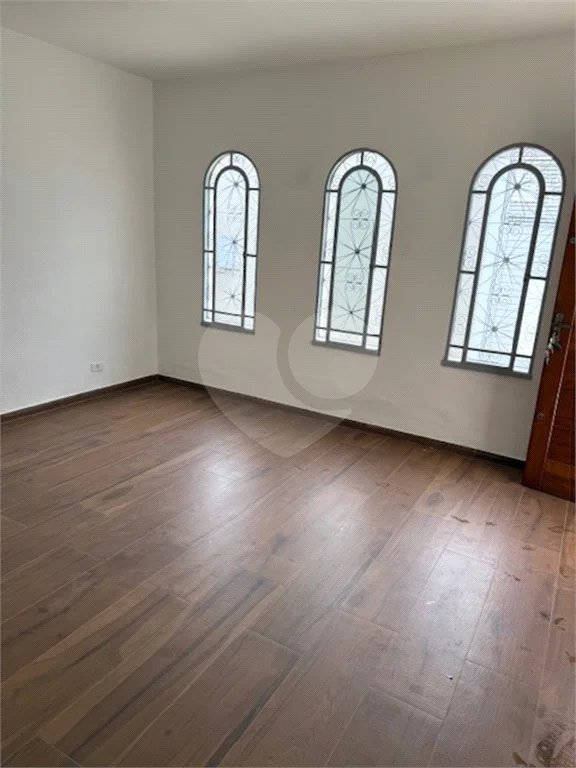 Casa com 235m² , 3 dormitórios , sendo 1 suíte , 6 vagas , à venda no Jardim Brasilia