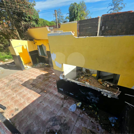 Terreno 240m² Vila Nery