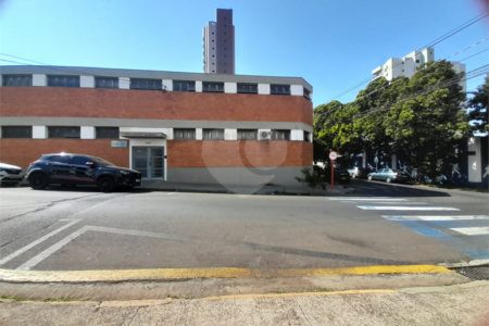 Apartamento à Venda ou para Locação no Edifício Marchal Estilo - São Carlos