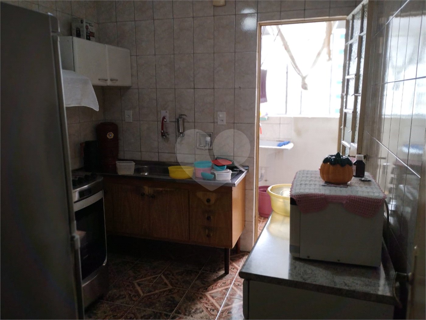Apartamento 2 dormitórios sendo uma suíte próximo as estações Anhangabaú, Bela Vista e do metrô