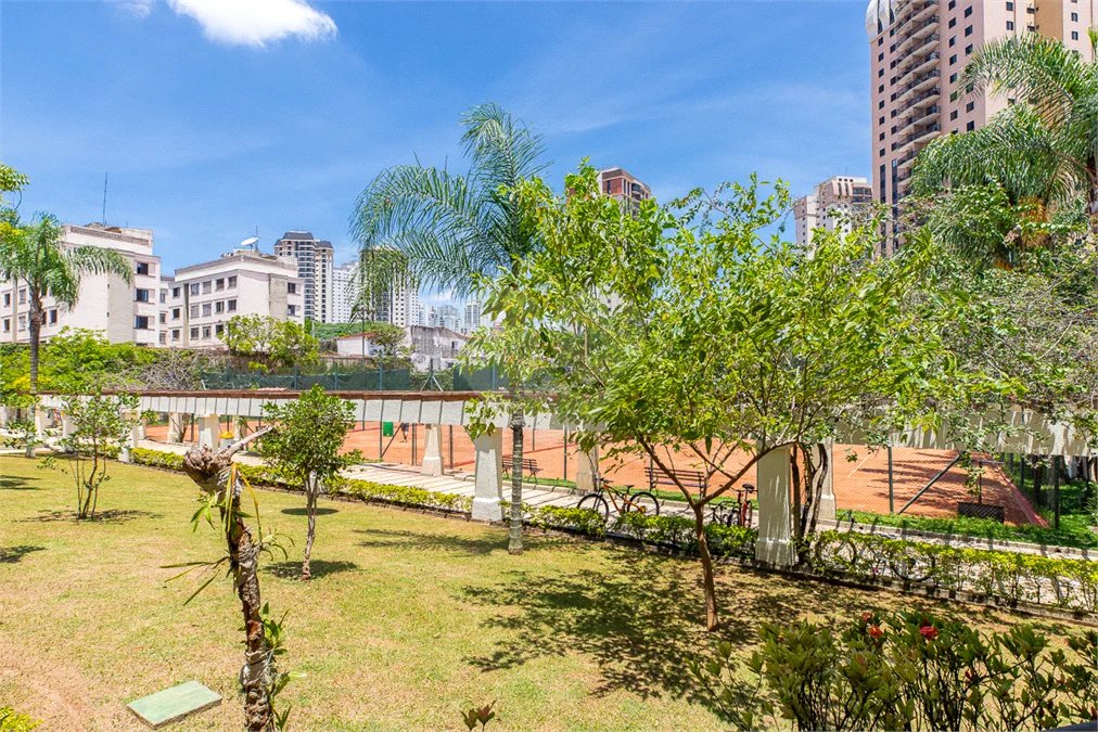 Apartamento à venda com 3 suítes em Alto da Boa Vista, São Paulo, SP