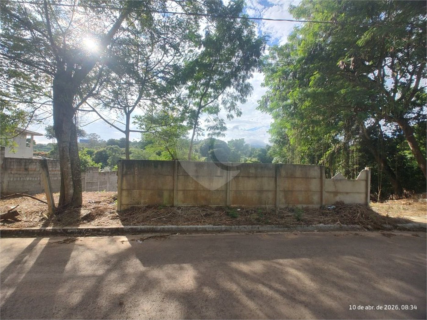 Terreno em Atibaia com 1.196 metros, ótimo para chácara, excelente localização, avalia permuta com casa maior valor