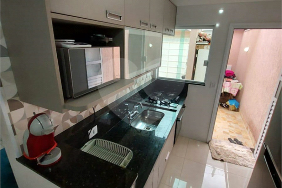 Oportunidade única! Sobrado impecável com 2 suítes e 2 vagas