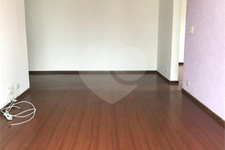Apartamento 2 dormitórios à venda na Vila mariana.