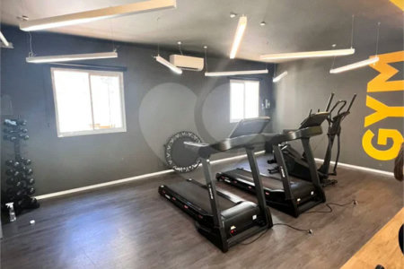 Apartamento com 2 dormitórios , à venda em Itaquera.