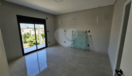 Casa à venda com 4 quartos, sendo 2 suítes,  no condomínio Golden Park, Hortolândia - SP