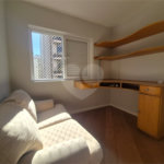 Apartamento Mobiliado, e Aconchegante, Bem Localizado