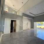 Casa alto padrão condomínio fechado em Atibaia com 4 suítes e ampla área de lazer, espaço gourmet, piscina, 6 vagas garagem