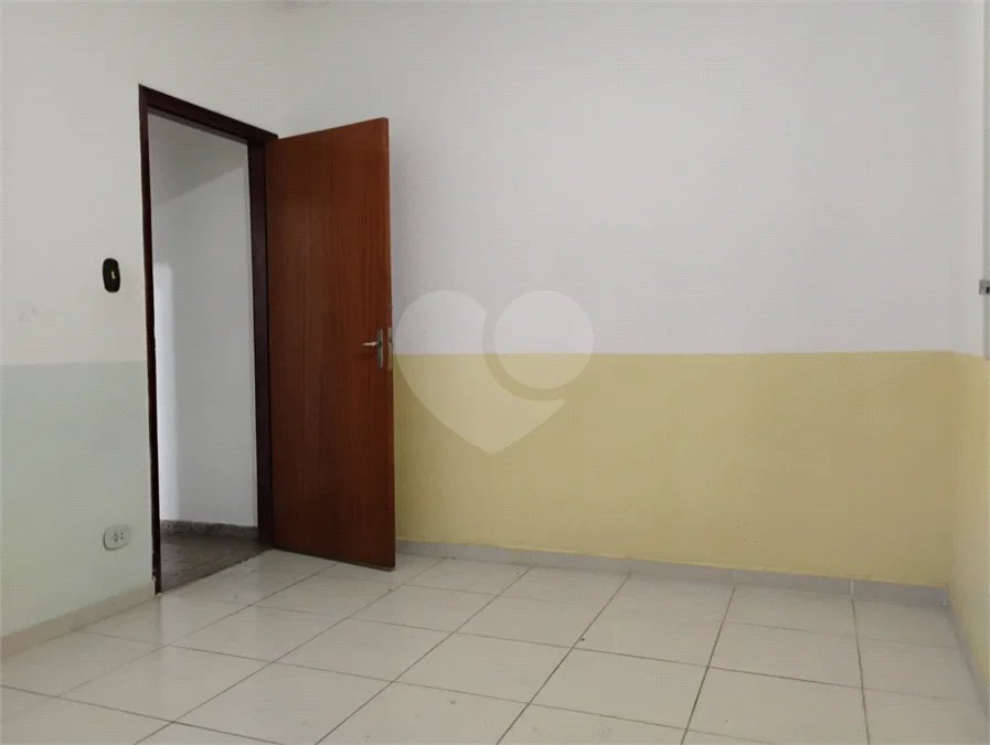 Galpão com 304 m2 na Vila Santa Catarina