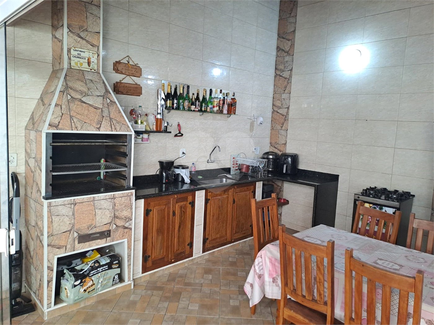 Casa à venda com 3 quartos em Popular III, Louveira, SP