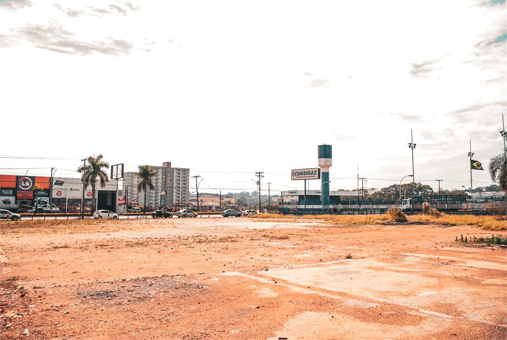 Terrenos Estratégicos – Avenida Getúlio Vargas | 9.262,02 m² (Potencial: 11.437,80 m²)
