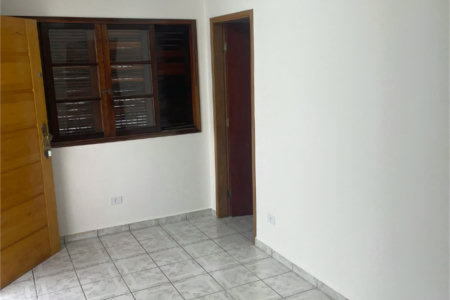 Oportunidade Única na Vila Morse: Amplo Espaço e Conforto!