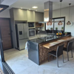 Casa de Alto Padrão para Alugar com Lazer Completo, Tecnologia e Sustentabilidade