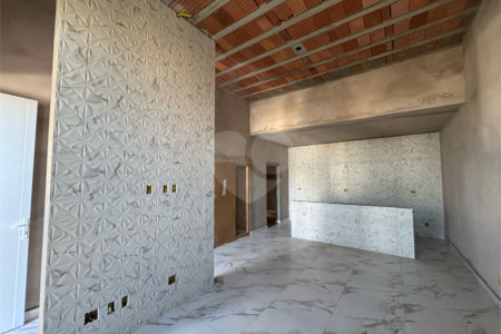 Casa em condominio em reta final de obras