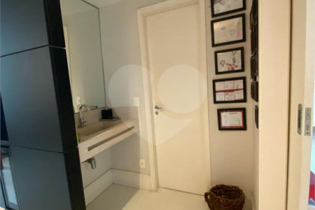 Apartamento amplo de 143 m² na Vila Mariana