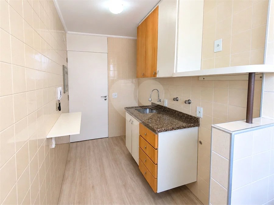 Apartamento de 44 m² com 2 dormitórios, varanda integrada e 1 vaga na Vila Guarani