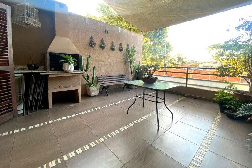 Sobrado à venda com 3 quartos, sendo 1 suíte, em Jardim Sarah, São Paulo - SP