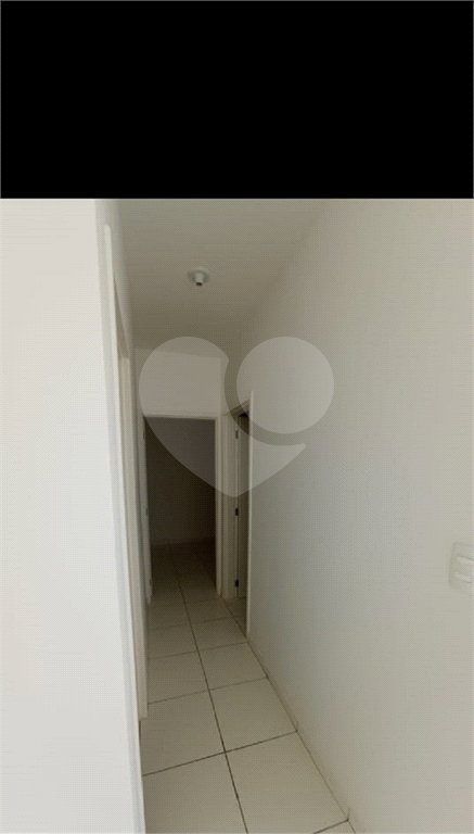 Apartamento no Condomínio Flor de Liz.