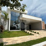 Casa térrea 3 quartos 1 suíte no residencial Terra dos Buritis