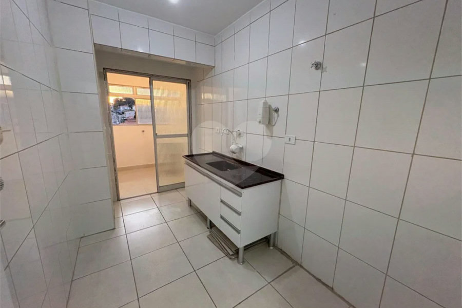 Apartamento de 123m2 no Jabaquara com 3 dorms, 1 suíte, 2 banheiros, 1 vaga. Estuda permuta.