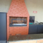 Casa Térrea com 3 dormitórios, sendo 1 suíte.