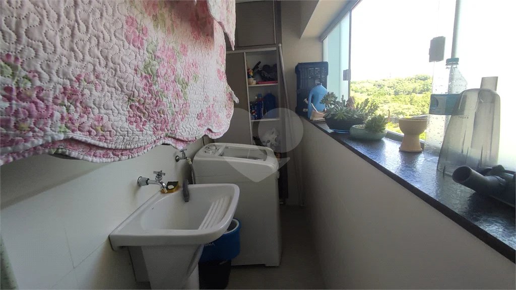 Apartamento Primoroso com 2 Quartos - Edifício Noiva da Colina