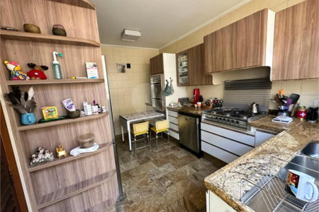 Sobrado com 5 dorm. sendo 2 suites