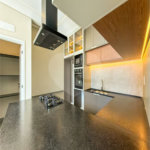 Casa Térrea Evidências - Indaiatuba/SP - R$ 1.950.000,00 - Área Total 307,33 m² - Área Construída 201,90 m² - TÉRREA - 03 suítes sendo a master com closet; Escritório; Lavabo; Cozinha com cooktop, forno, micro-ondas e coifa; Móveis planejados na hall de entrada, sala, escritório, cozinha, gourmet, s