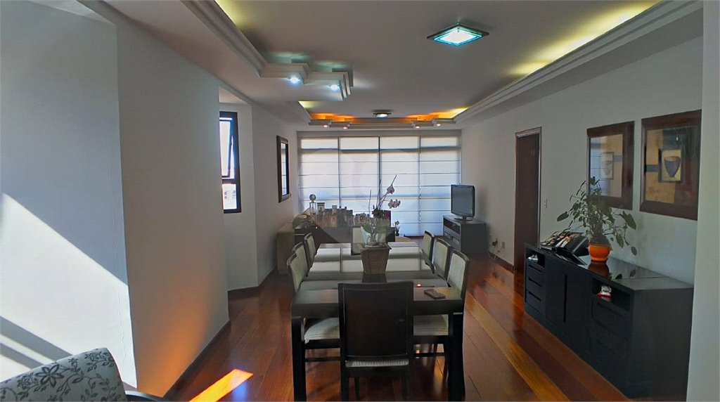 Apartamento no Edíficio Alexandre Previeiro