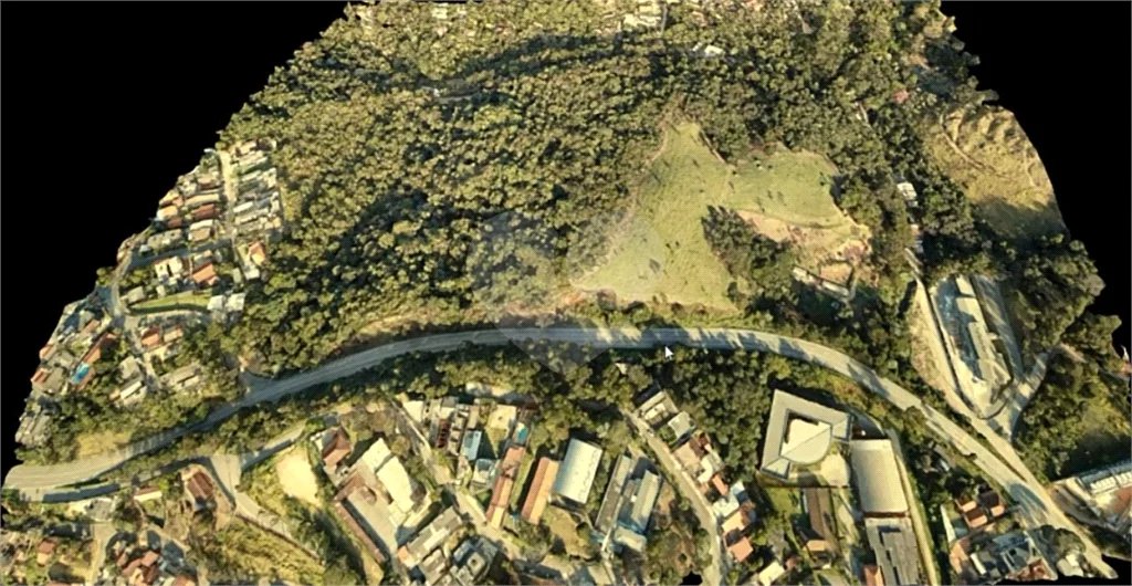 Área de terra de 156 mil m2 à venda em São Roque, zona mista (residencial/industrial)