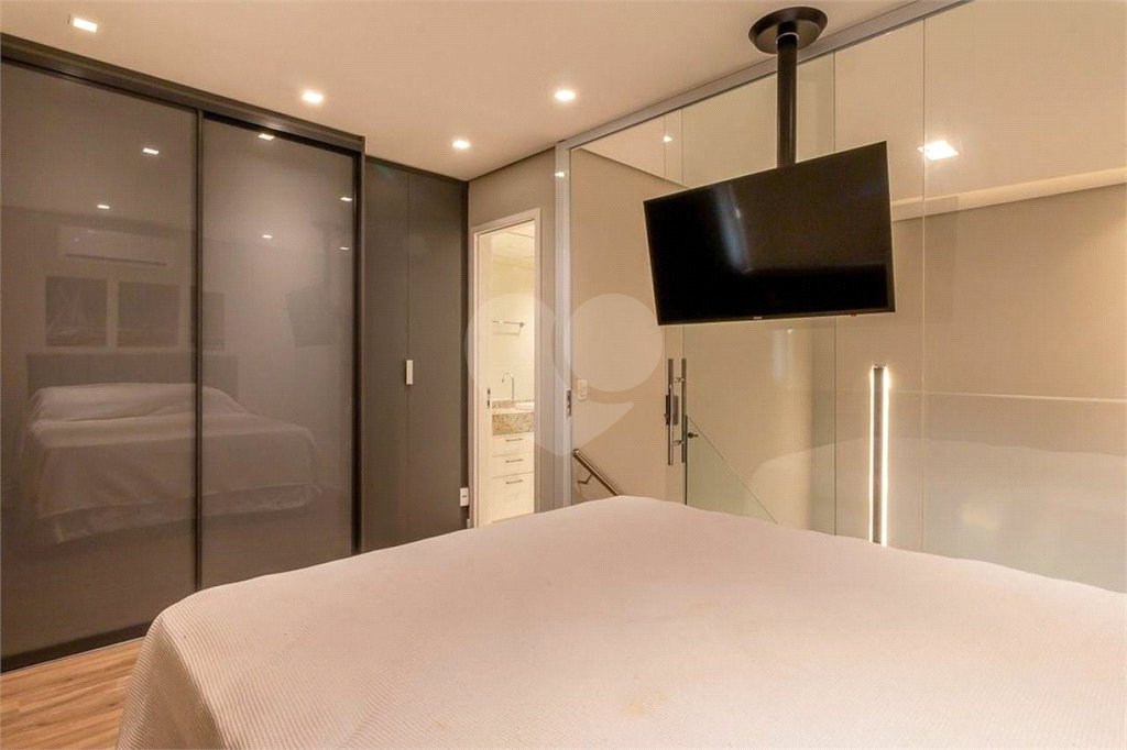 LOFT DUPLEX DE CINEMA. VENHA FAZER UMA VISITA.