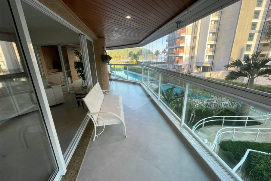 Apartamento à venda com 3 suítes em Riviera de São Lourenço, Bertioga, SP