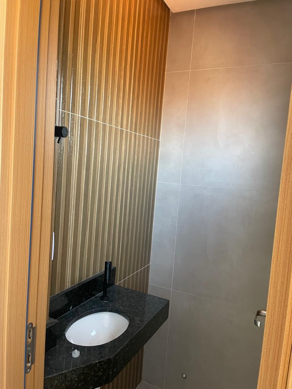 🌊 OPORTUNIDADE ÚNICA EM PRAIA GRANDE – VILA MIRIM! 🏡