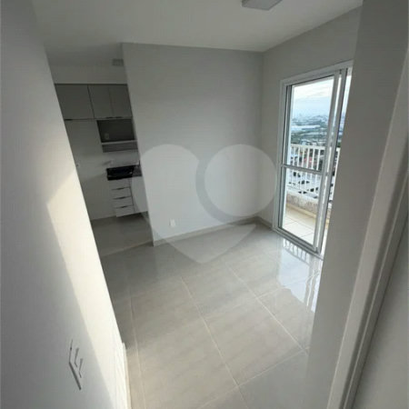 Apartamento à venda na Vila São João, próximo as Shopping Internacional de Guarulhos, com 43 m² com 2 dormitórios e 1 vaga de garagem