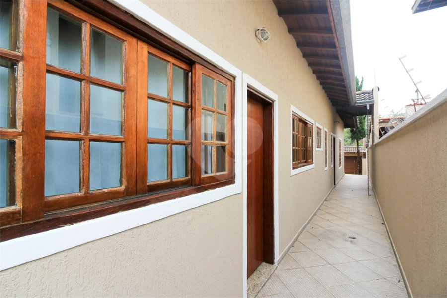 Casa térrea assobradada